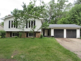 784 Sussex Ln, Crystal Lake, IL 60014