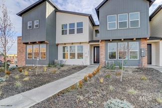1323 N Webb Way, Meridian, ID 83642