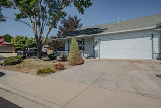 494 St Clair Way, Eagle Point, OR 97524