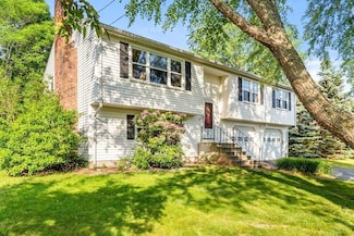 58 Jones Rd, Hopedale, MA 01747