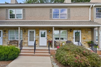 55 Adams Ct Unit 211, Flemington, NJ 08822