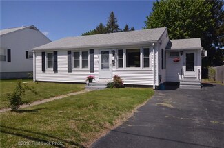128 Cannon St, Cranston, RI 02920