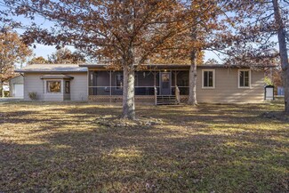 9718 N Farm Road 181, Fair Grove, MO 65648