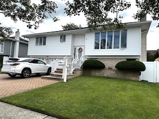 159 Harris Dr, Oceanside, NY 11572