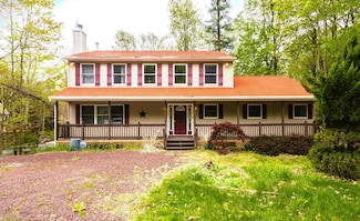 533 Maxatawny Dr, Pocono Lake, PA 18347