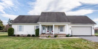 69 Maplewood Ln, Taylorsville, NC 28681