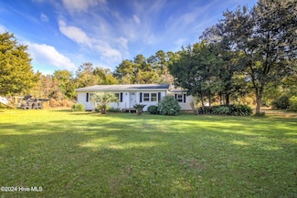 165 Polly Hill Rd, Marshallberg, NC 28553