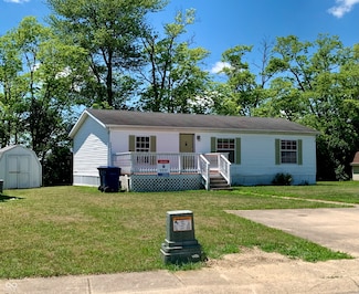 2327 Scotch Pine Dr, Anderson, IN 46017