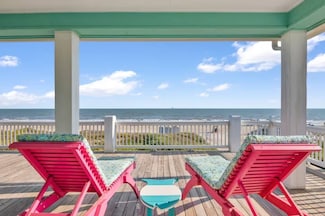 852 W Lazy Ln W, Crystal Beach, TX 77650