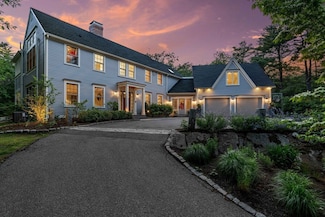 1 Crooked Ln, Manchester, MA 01944