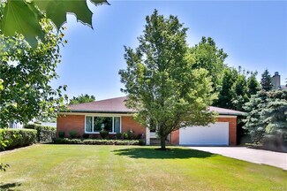96 Middlesex Rd, Buffalo, NY 14216