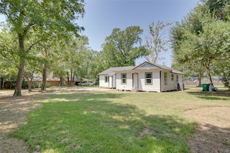 211 S Cleveland Ave, Cleveland, TX 77327