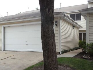 1618 Augusta Dr, Naperville, IL 60563