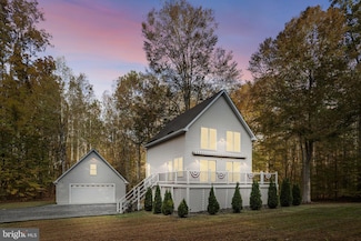 51 Cooke Ln, Bumpass, VA 23024