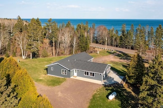 5445 N Shore Dr, Duluth, MN 55804