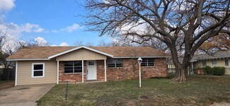 831 W Elm St, Stephenville, TX 76401