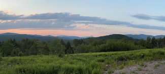 63 Old Winslow Rd, Wilmot, NH 03287