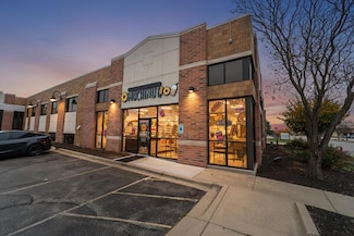 4848 S 76th St, Greenfield, WI 53220