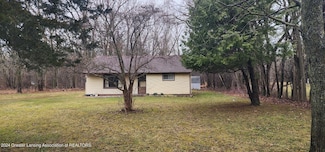 2370 Raby Rd, East Lansing, MI 48823
