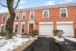 731 Raleigh Ct, Northbrook, IL 60062