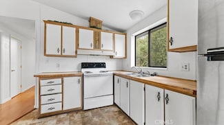25 Oak Hill Dr, Oroville, CA 95966