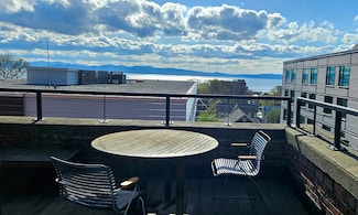 161 St Paul St Unit 1, Burlington, VT 05401