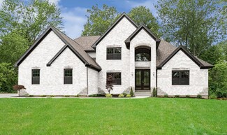 28 Country Fair Ln, Saint Louis, MO 63141