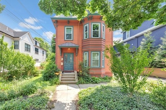 17 Teel St Unit 1, Arlington, MA 02474