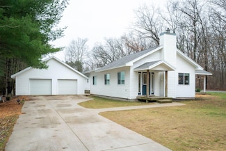 622 W Marion Rd, White Cloud, MI 49349