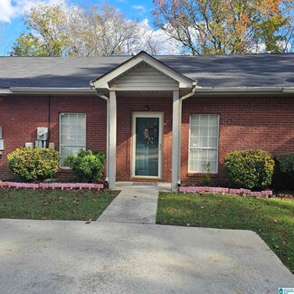 1809 Copperfield Ln, Center Point, AL 35215