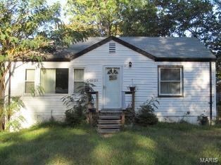 2029 Raft Dr, Saint Louis, MO 63133
