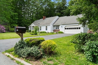 11 Dunbarton Dr, Nashua, NH 03063