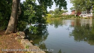 2251 Clove Rd, Staten Island, NY 10305