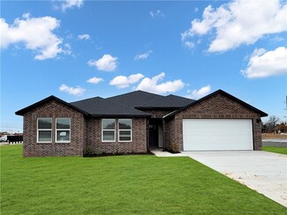 731 Picard Ave, Lowell, AR 72745