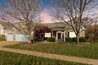 529 Crown Pointe Estates Ct, Ballwin, MO 63021