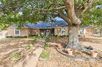 26 Buttercup Cir, Waco, TX 76708