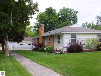 823 S Maple St, Traverse City, MI 49684