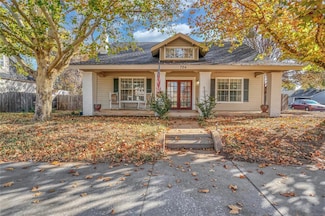 704 N Pennsylvania Ave, Mangum, OK 73554