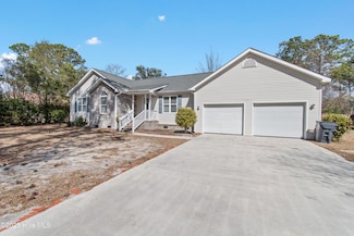 824 Village Point Rd, Shallotte, NC 28470