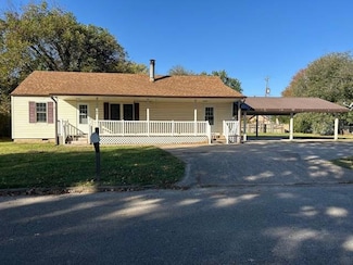 304 N Hogan St, Pryor, OK 74361