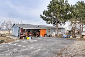 1383 Puterbaugh Rd, Grandview, WA 98930