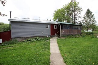 7509 S Grove Rd, Franklinville, NY 14737