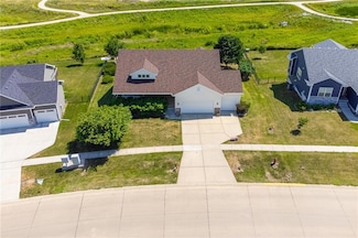 1426 12th St SE, Altoona, IA 50009