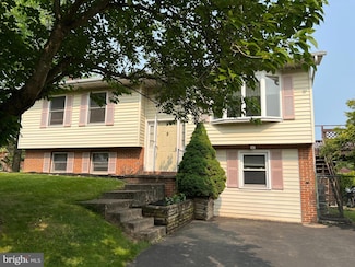 2019 Chelsea Ln, State College, PA 16801
