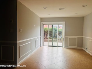 149 Cortelyou Ave Unit 1b, Staten Island, NY 10312