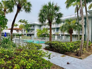 7401 SW 82nd St Unit 303S, Miami, FL 33143