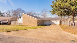1795 Shenandoah Ct N, Longview, TX 75605