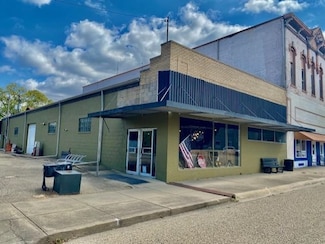 504 Edward St, Henry, IL 61537