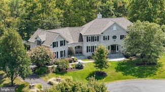 1427 Wynhurst Ln, Vienna, VA 22182