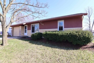 725 Roosevelt Ave, Janesville, WI 53546